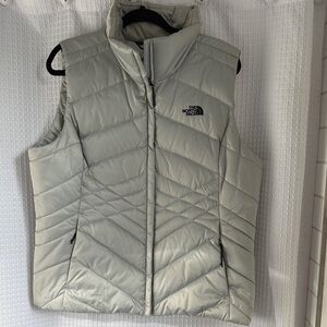 The North Face Women's Light Gray Quilted Vest
